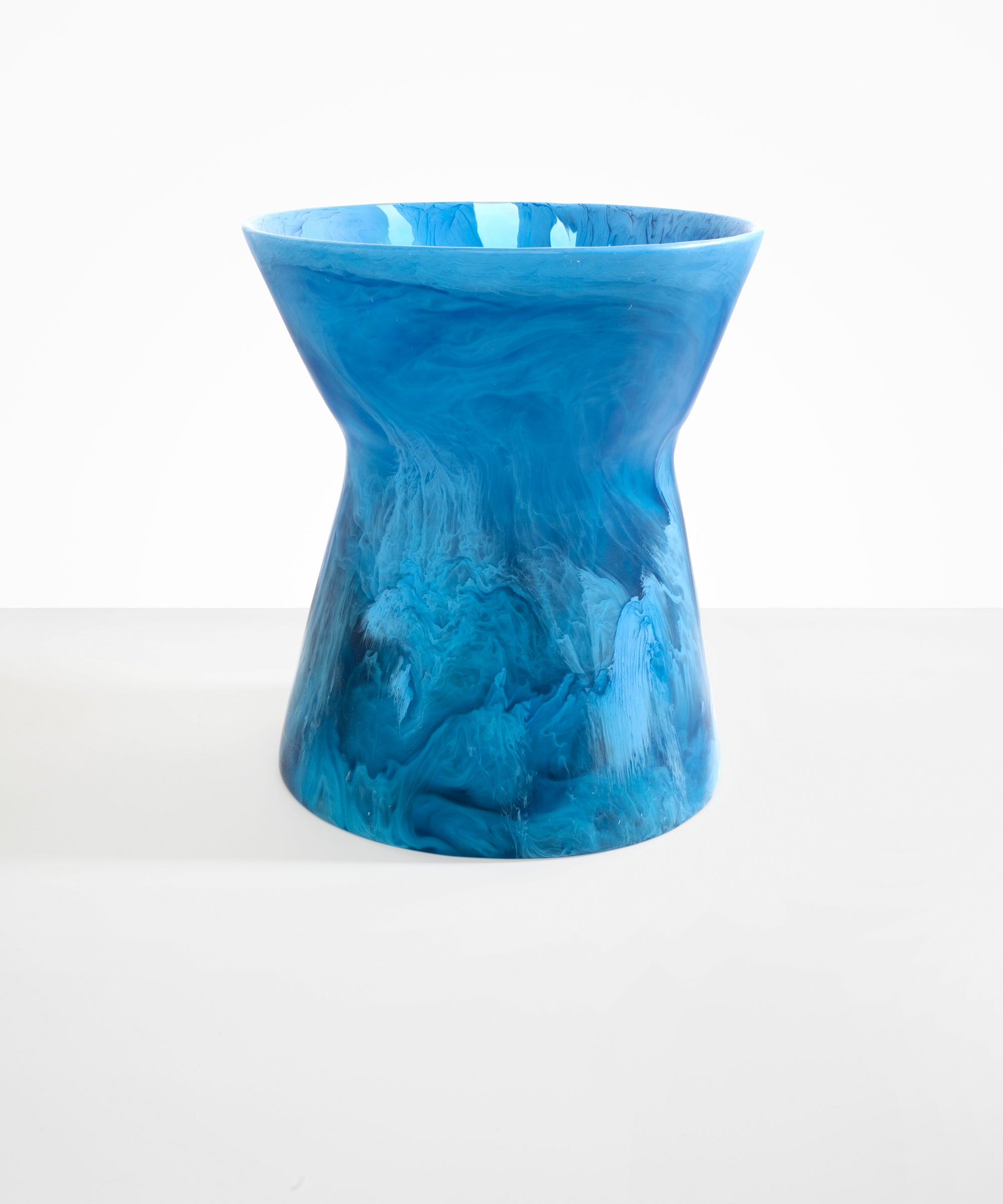 Dinosaur Designs Extra Large Bow Vase in Sky Colour resin
