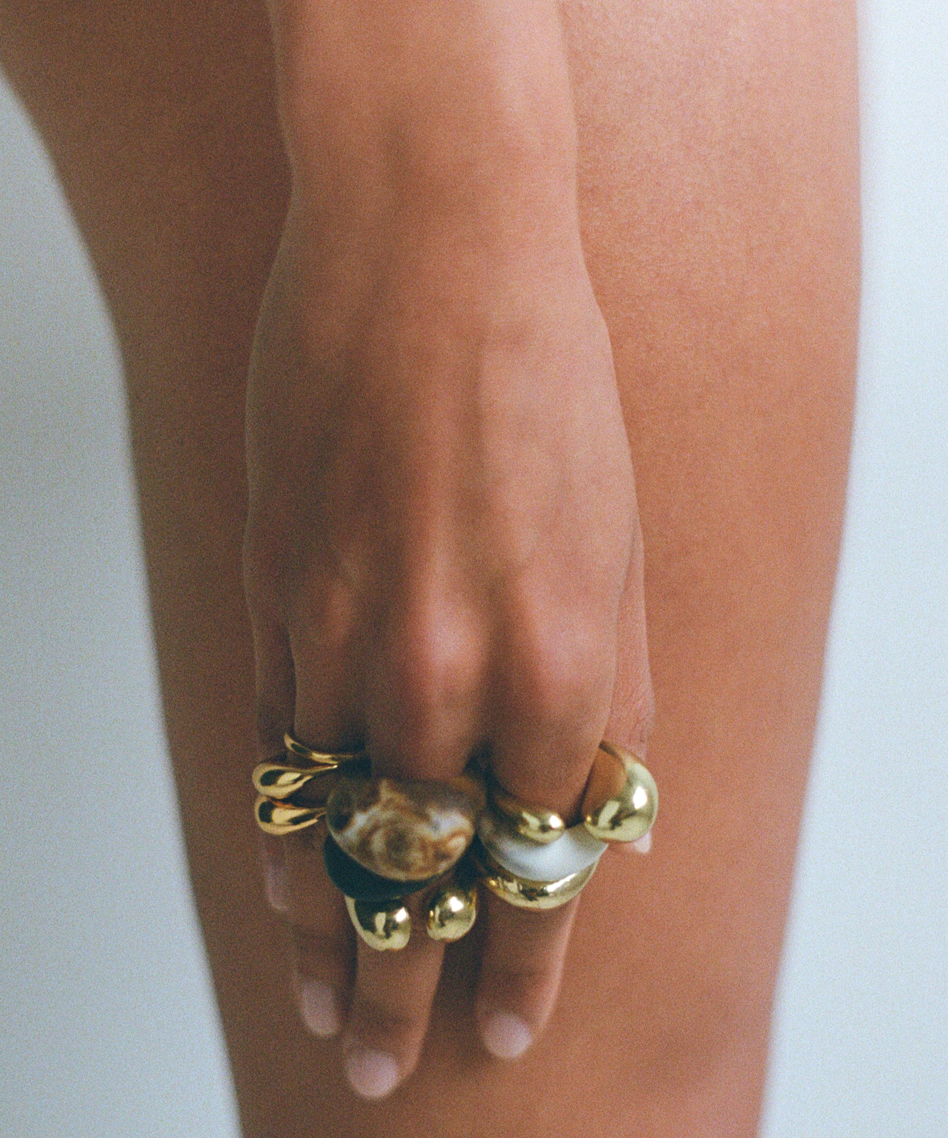 Colourful rings in flower shapes