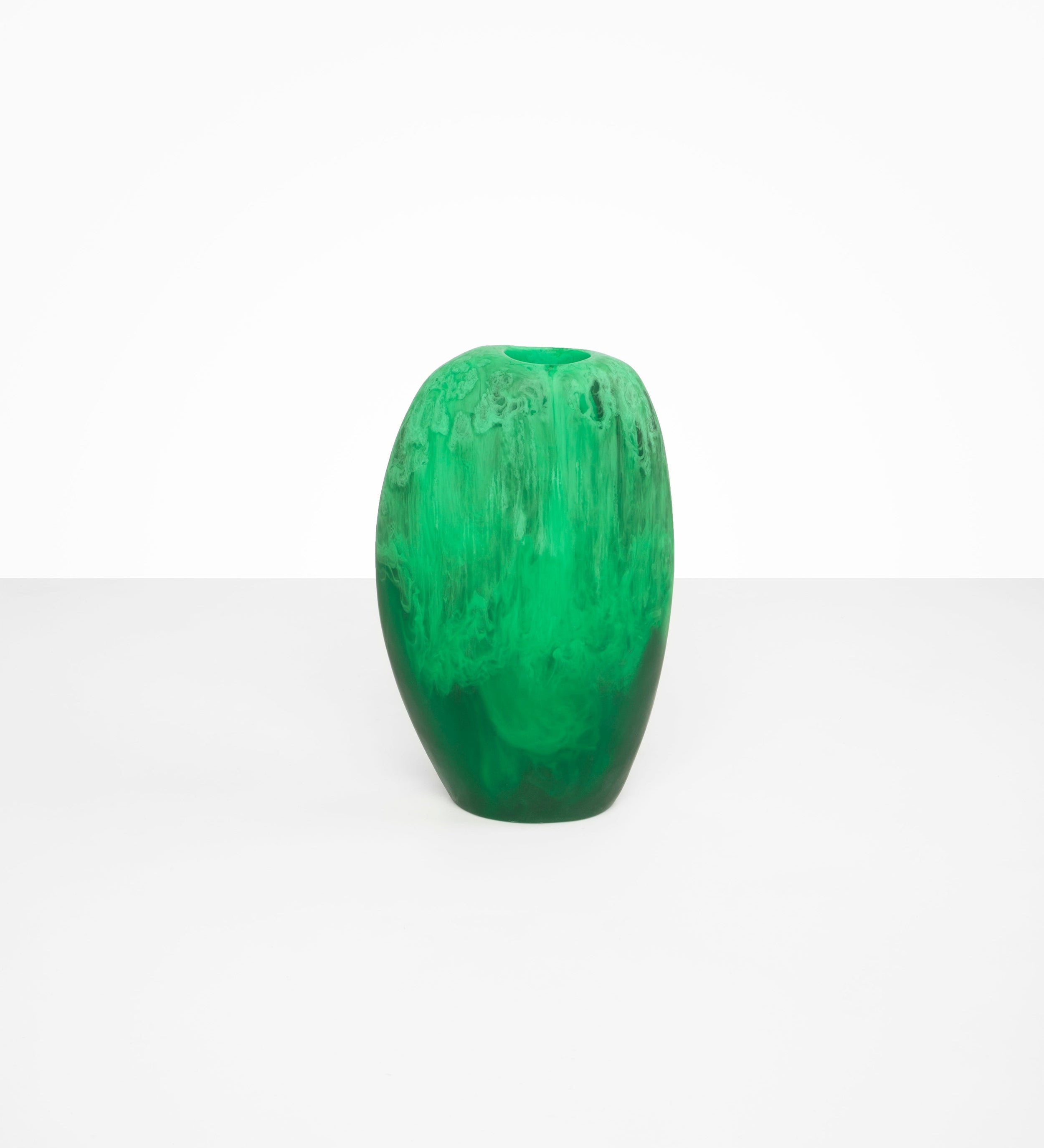 Dinosaur Designs Bold Skipping Stone Vase Vases in Leaf Colour resin