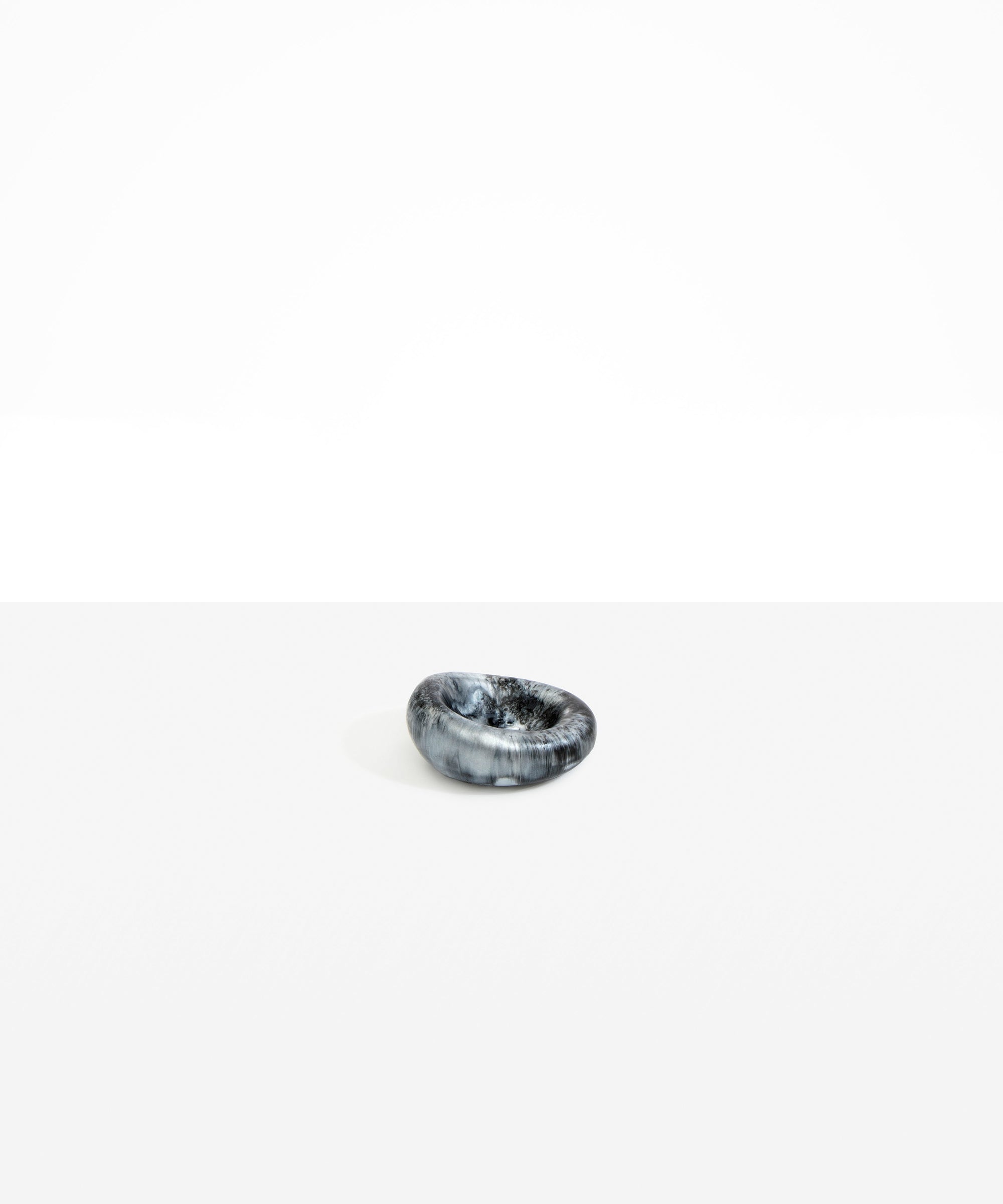 Dinosaur Designs DSHPLNDRFS small drift dish DARK HORN .