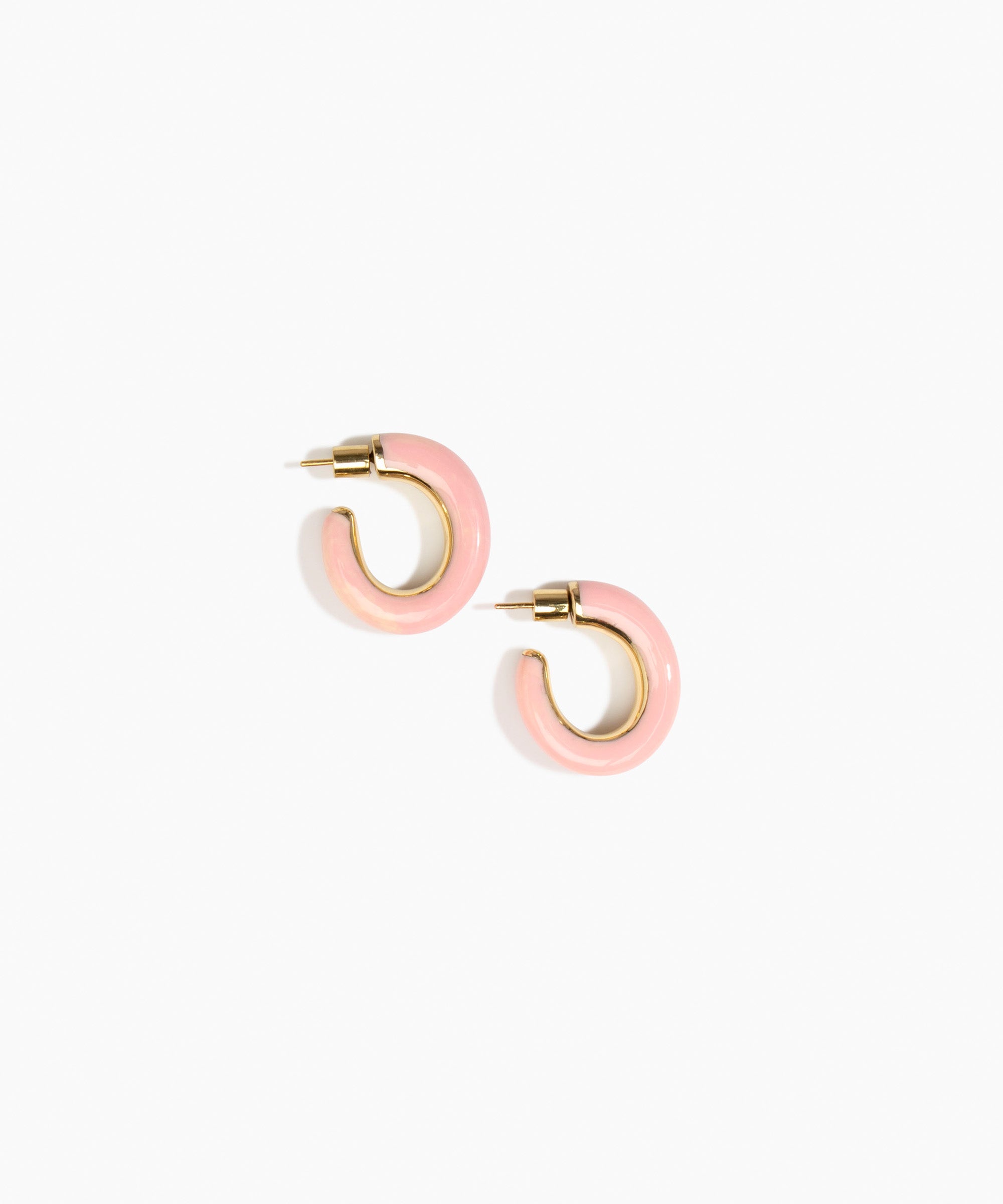 Dinosaur Designs Medium Pebble Duo Hoop Earrings in Blossom — marbled pink and cream resin hoop earrings with polished brass inner face and stud fastening