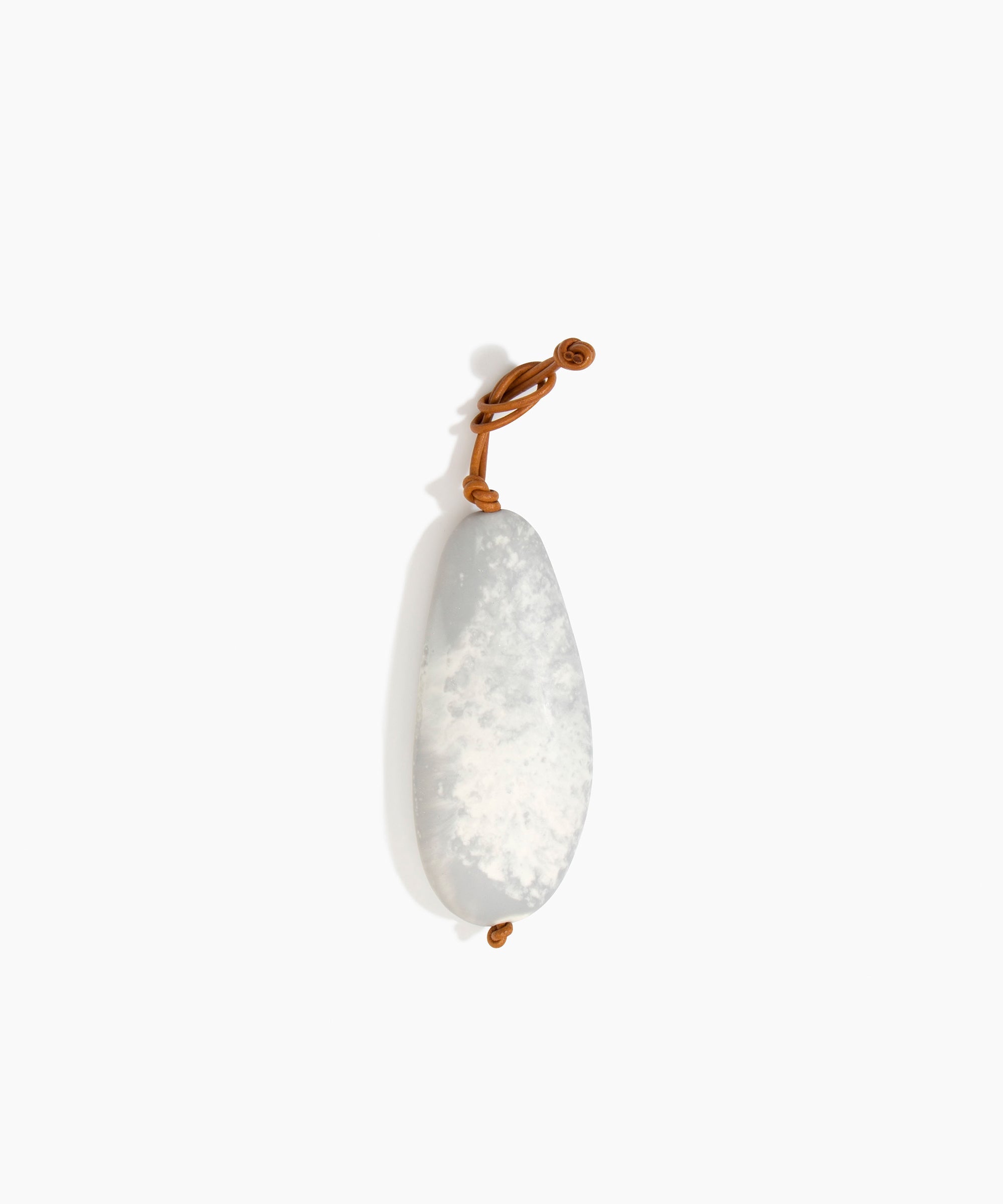 Dinosaur Designs KEYORGPEB Pebble Keyring CLOUD.