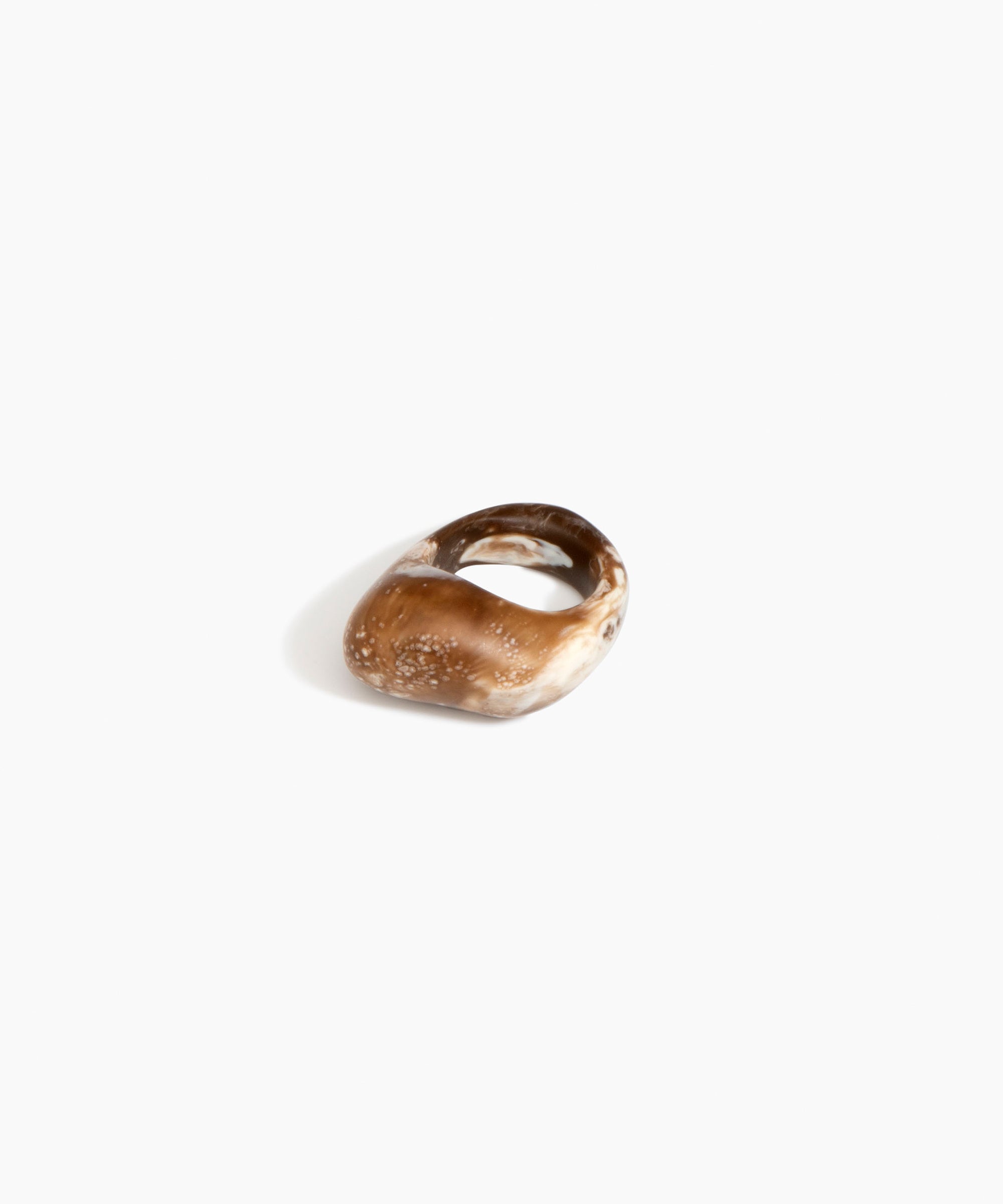 Dinosaur Designs RGPLNPEB Pebble Ring CAPPUCCINO.