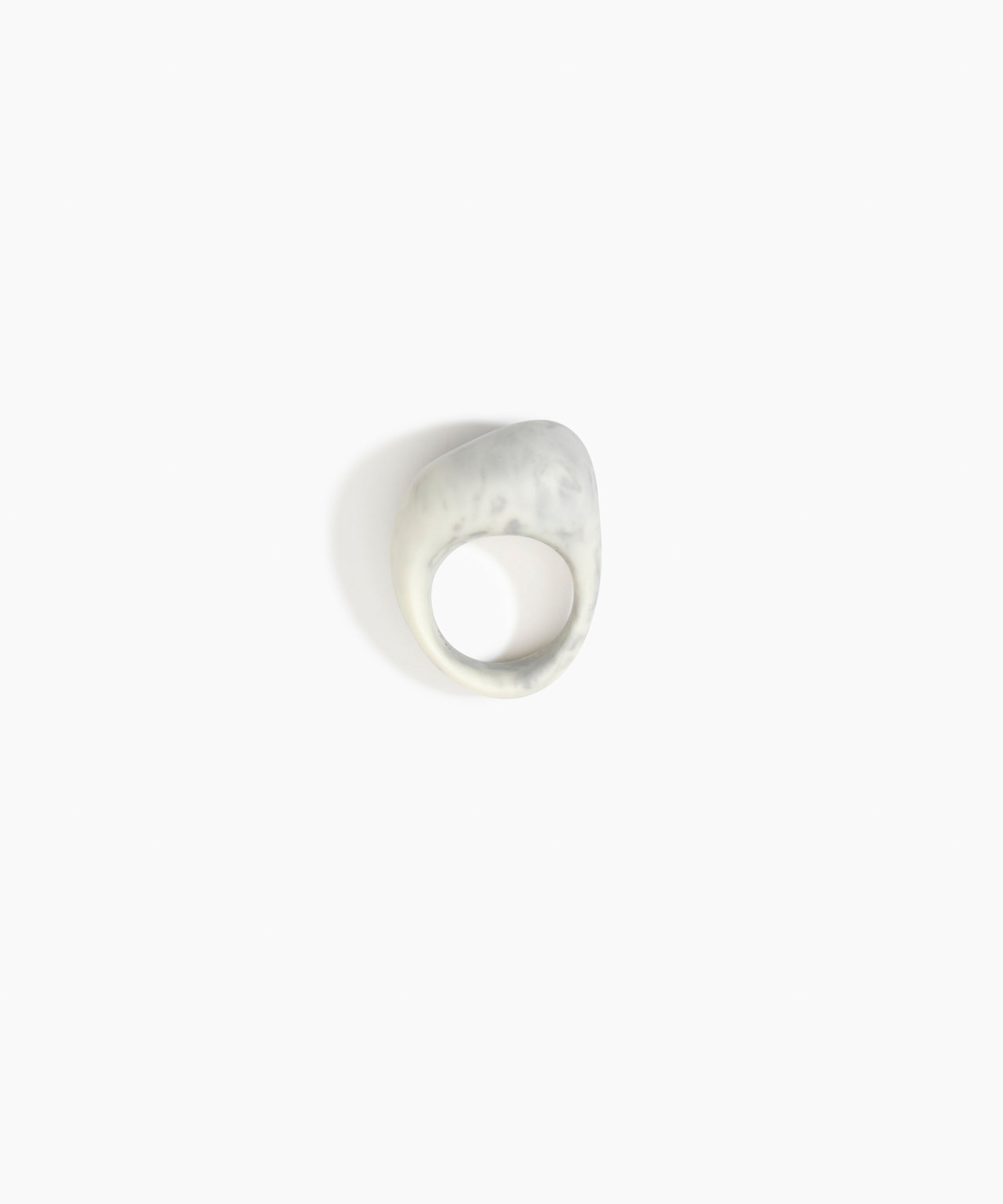 Dinosaur Designs RGPLNPEB Pebble Ring CLOUD.