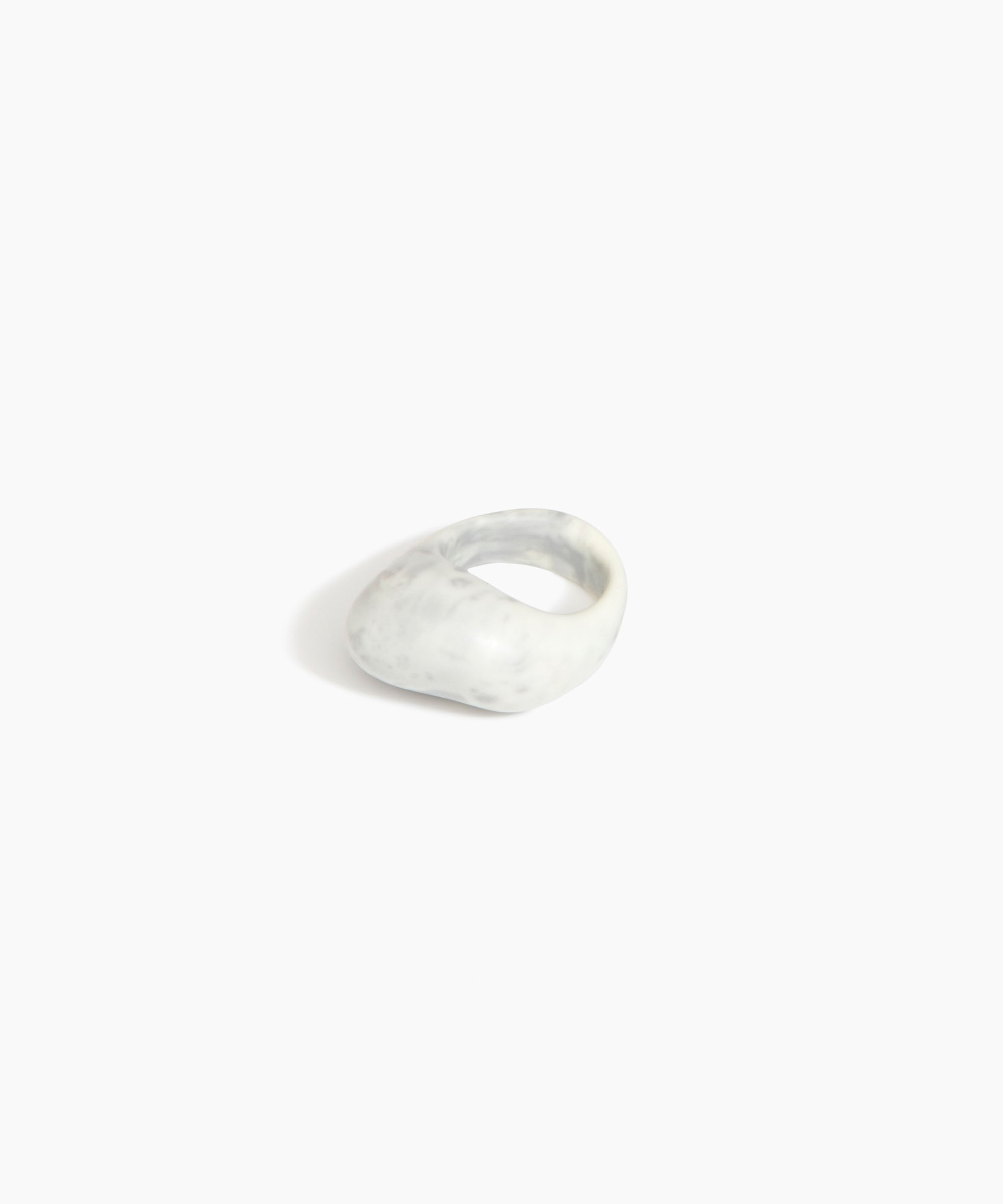 Dinosaur Designs RGPLNPEB Pebble Ring CLOUD..