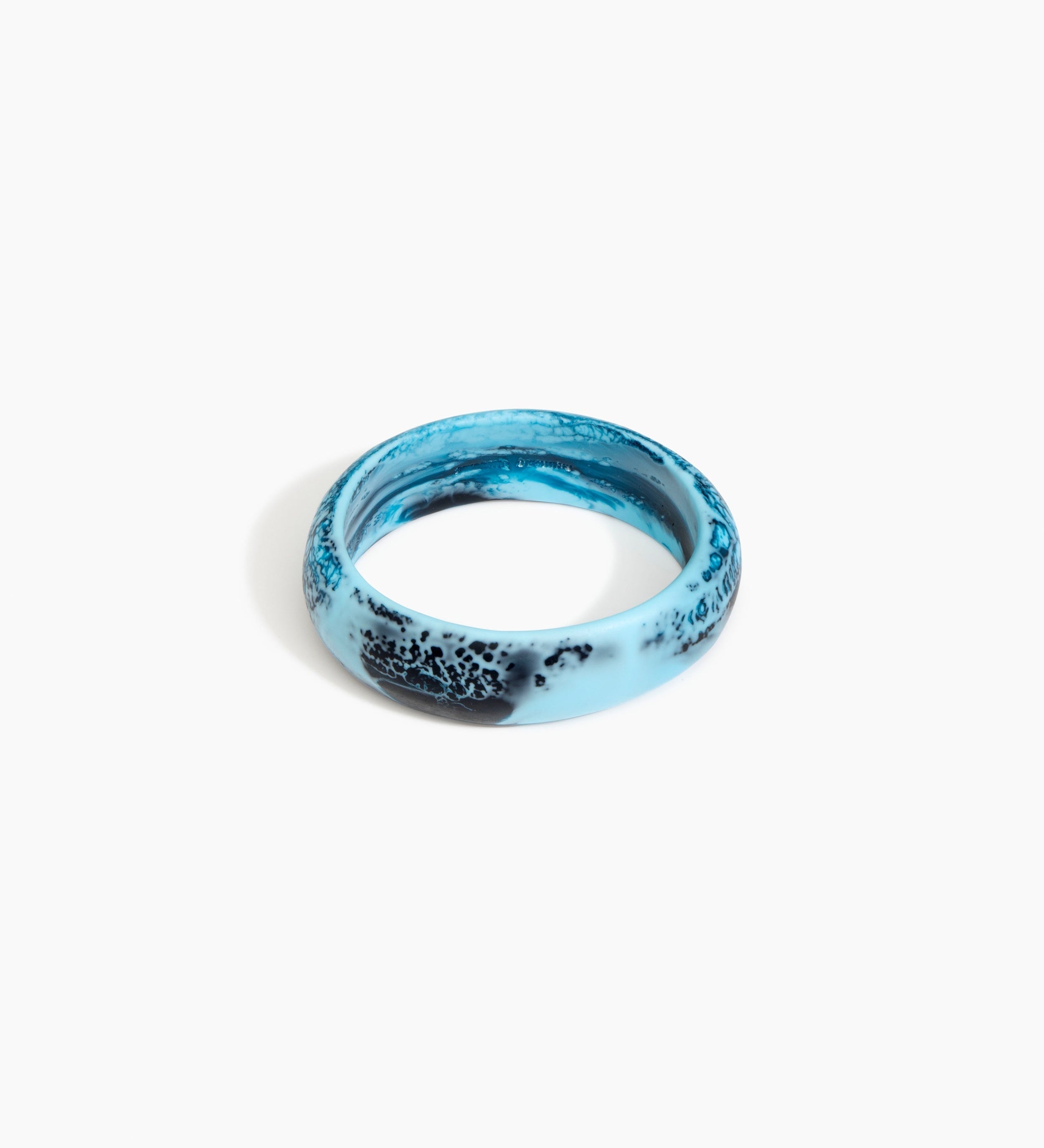 Medium Organic Oval Bangle