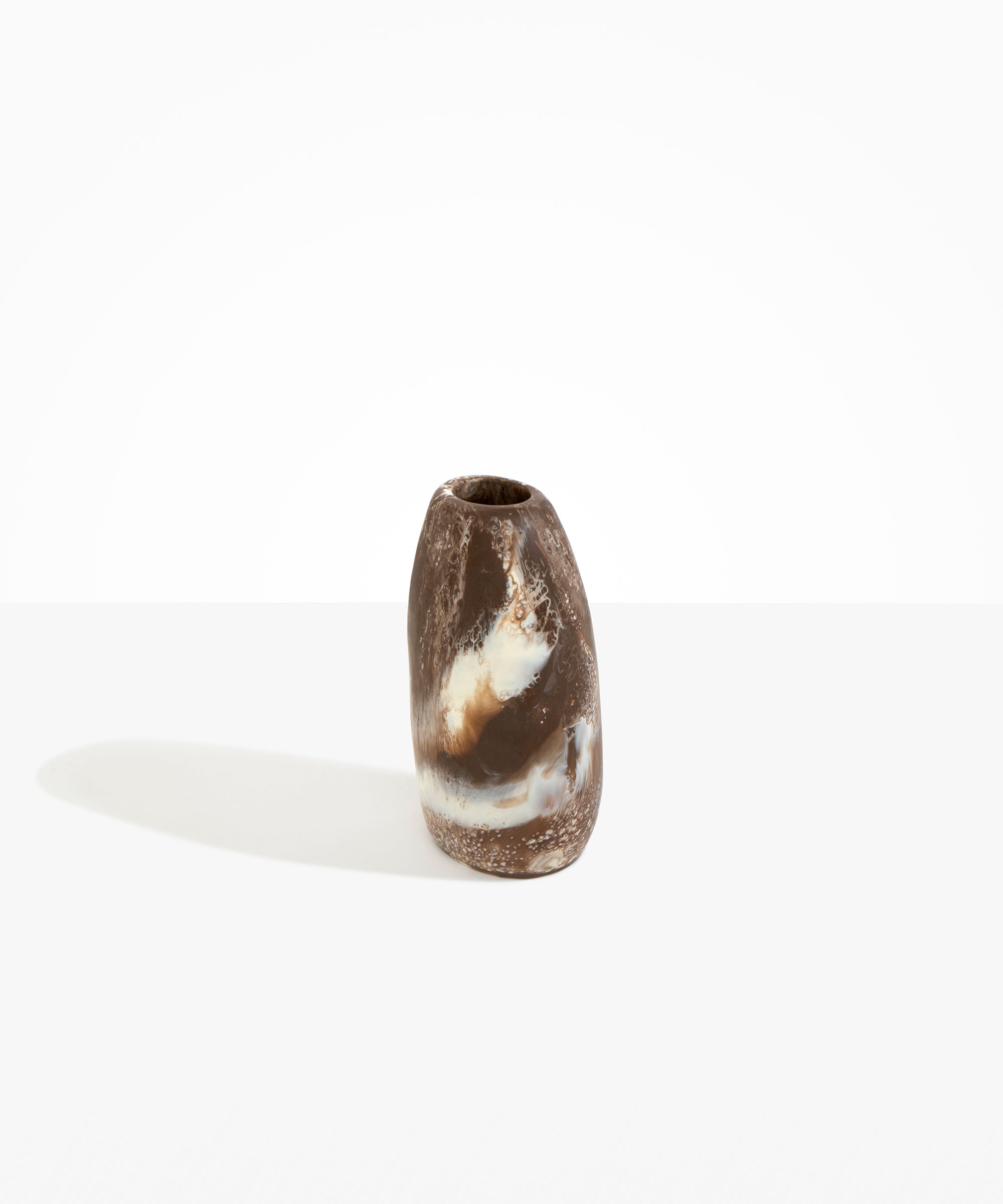 Dinosaur Designs VASPEBMED Medium Pebble Vase CAPPUCCINO.