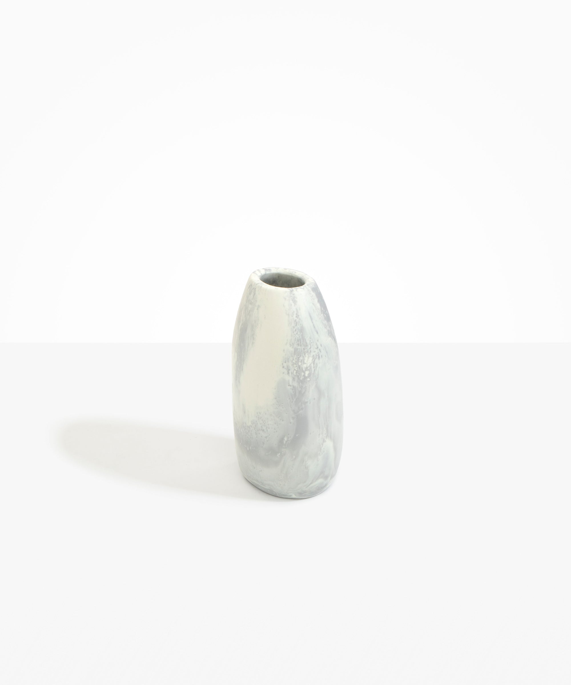 Dinosaur Designs VASPEBMED Medium Pebble Vase CLOUD