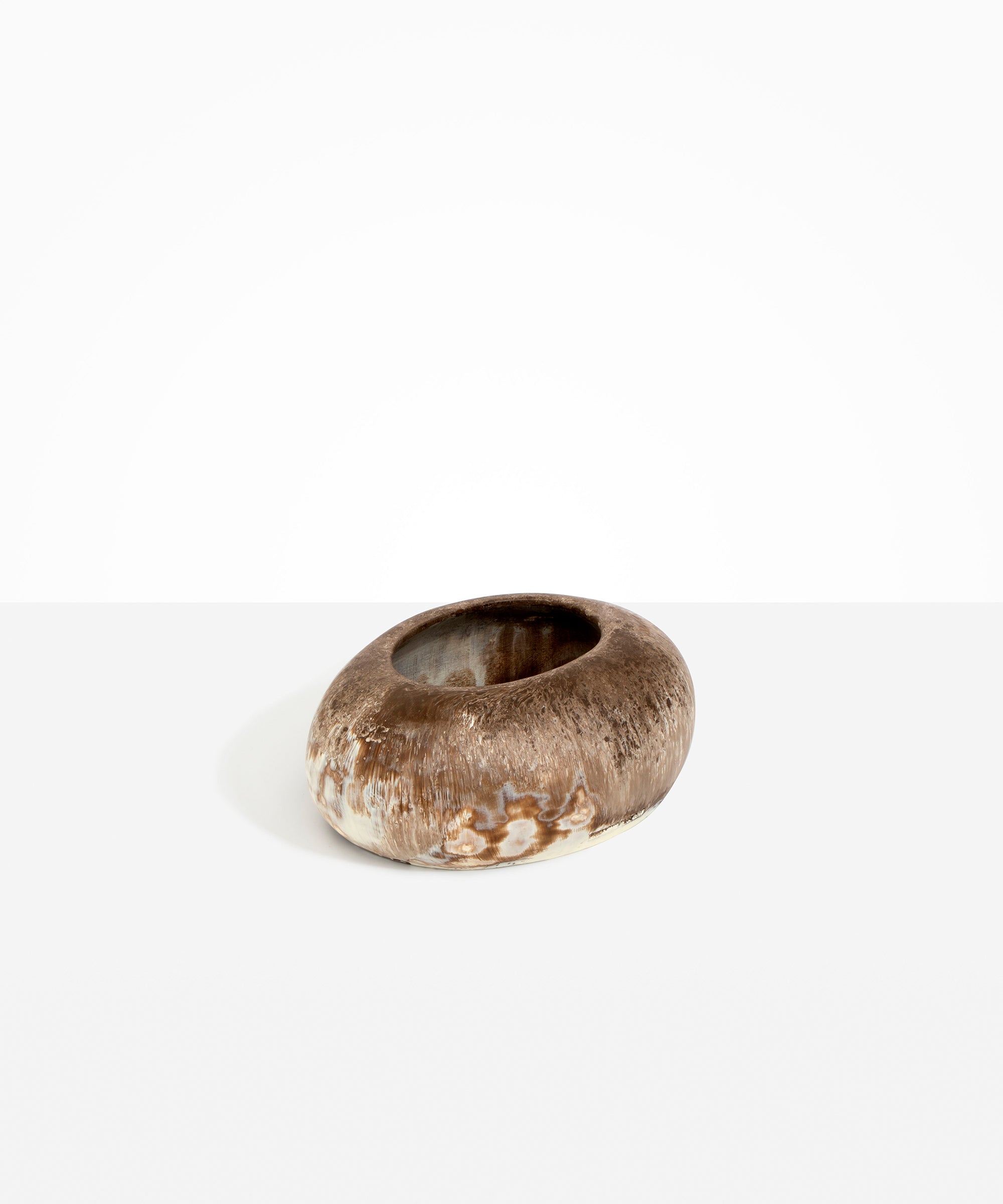 Dinosaur Designs VASRCKFLT Flat Rock Vase CAPPUCCINO.