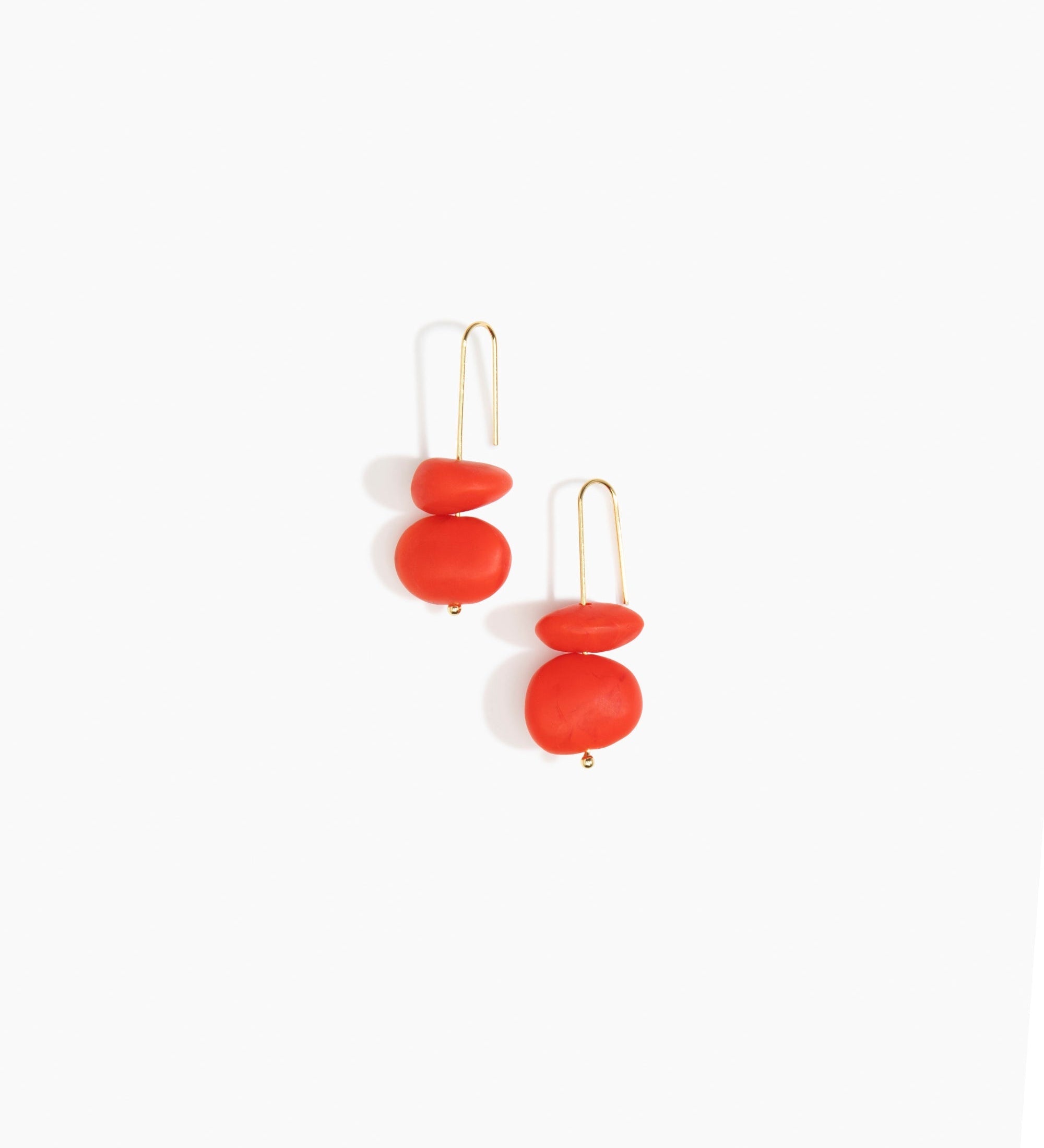 Dinosaur Designs Temple Earth Wire Earrings Earrings in Poppy Colour resin with Gold-Filled Material