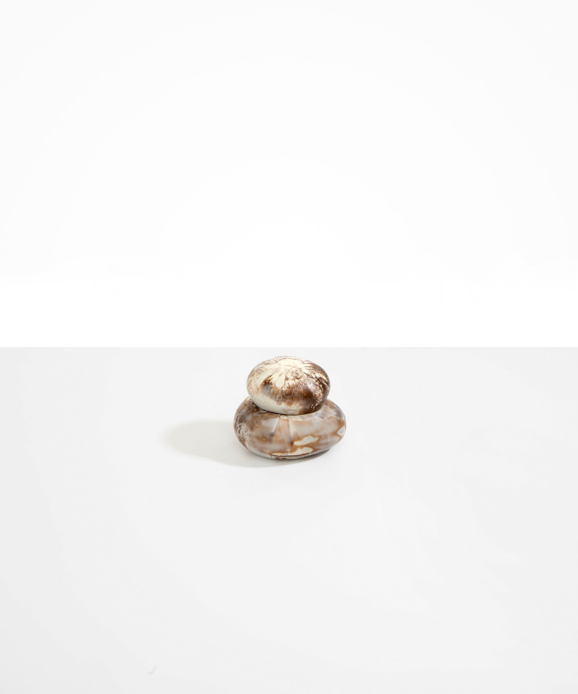 Dinosaur Designs JARPEBMED medium pebble jar CAPPUCCINO 