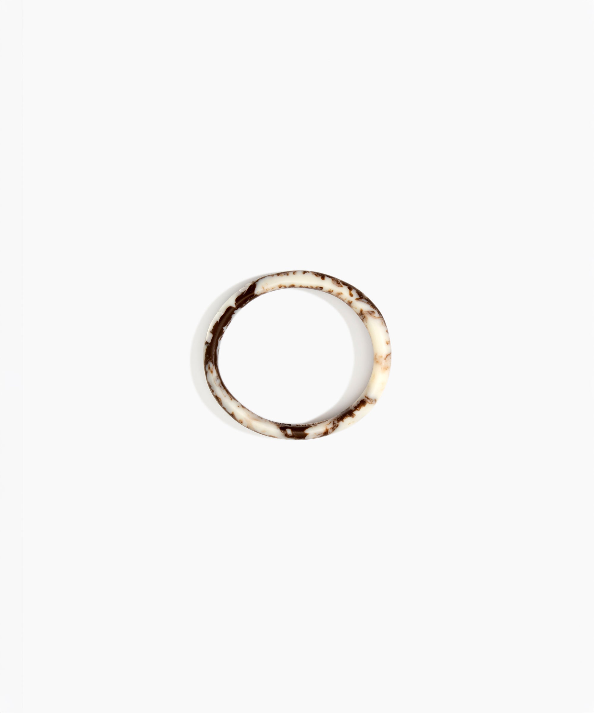 Dinosaur Designs SBORGOVLS small oval organic bangle CAPPUCCINO 