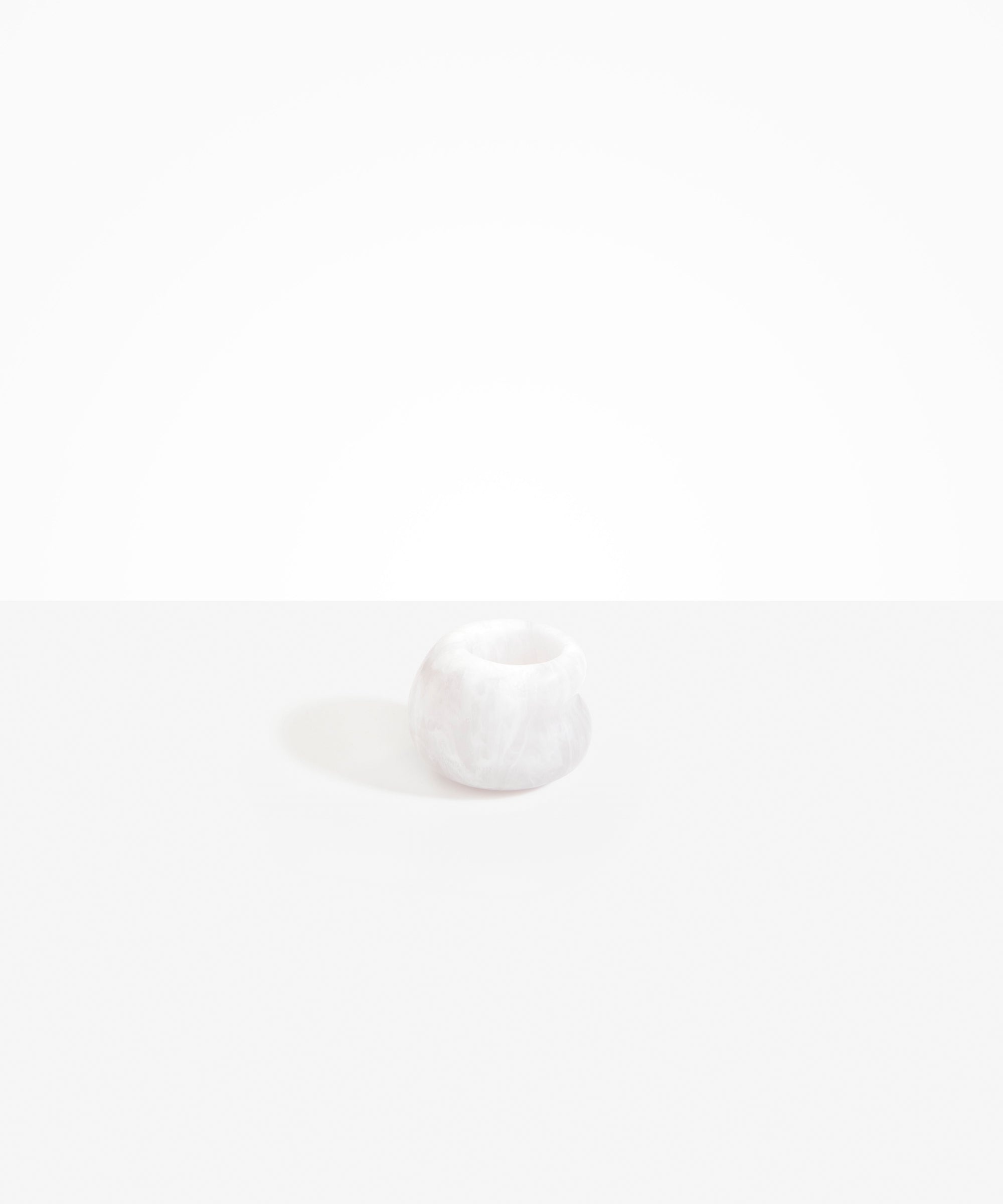 Dinosaur Designs Small Chestnut Vase in Snow Swirl Colour resin.