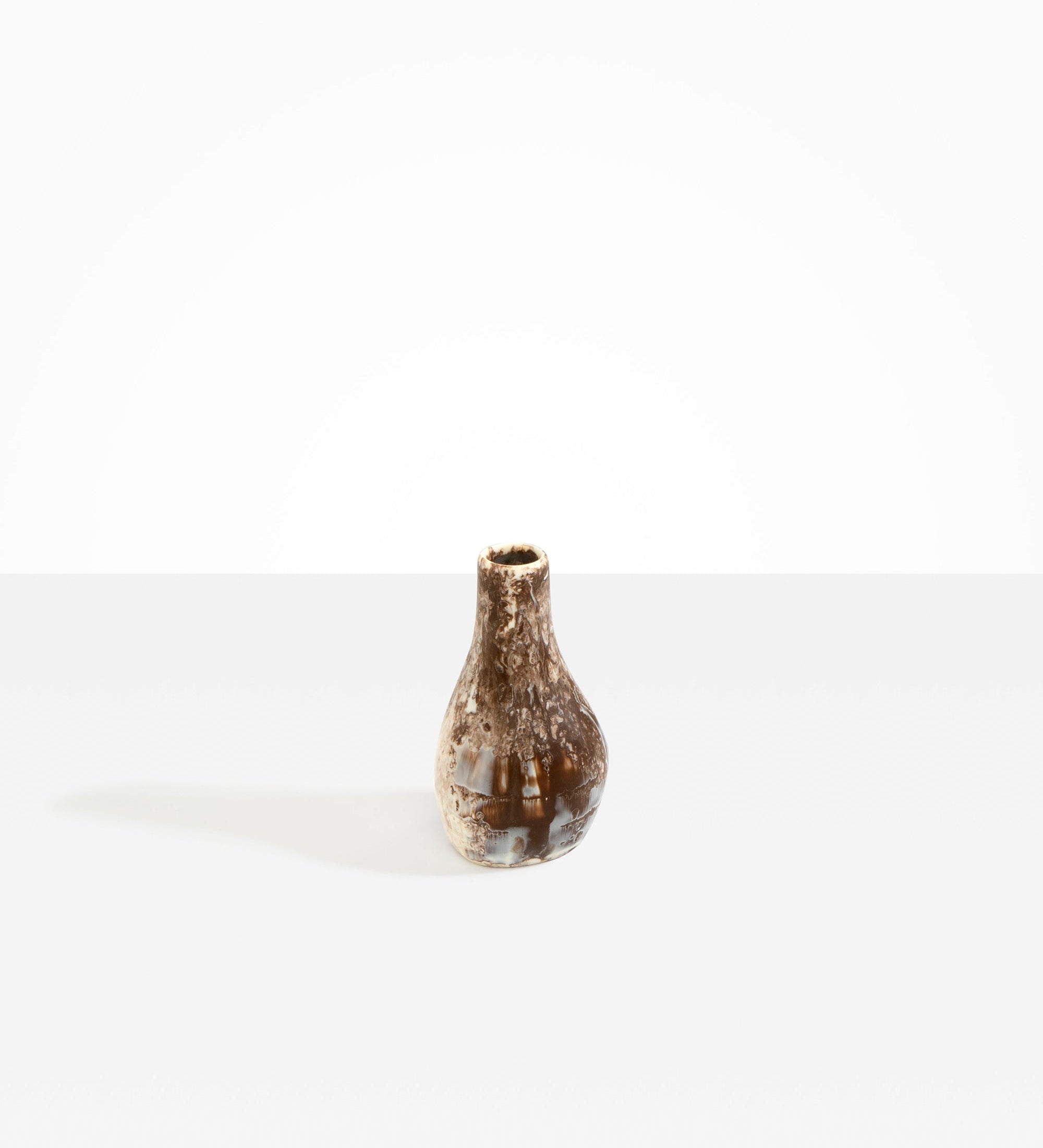Dinosaur Designs Medium Liquid Vase Vases in Cappuccino Colour resin